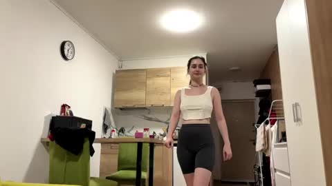 Alice online show from August 13, 7:39 pm