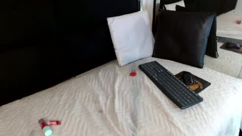 Jazmiinrosee online show from August 13, 3:26 pm