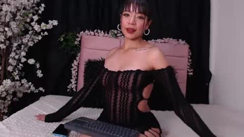 jazmin_crown online show from August 8, 12:05 pm