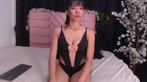 jazmin_crown online show from August 11, 5:26 pm