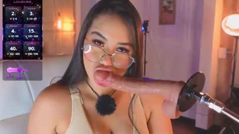 Jasmine  online show from August 10, 10:44 pm