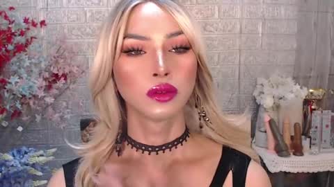 jazmine_starxx online show from August 9, 5:36 pm
