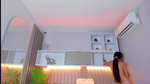 Jazmin online show from August 6, 1:26 am