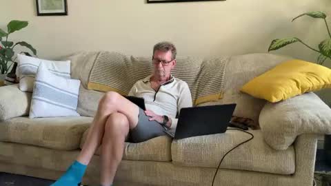Jon online show from April 6, 3:38 pm