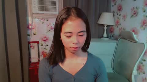 vivian online show from August 6, 3:38 am