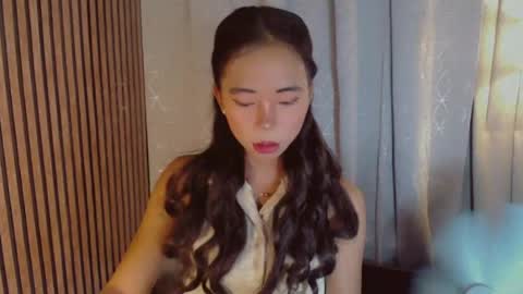 vivian online show from August 14, 2:59 am