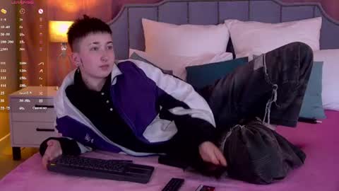 Jean online show from June 26, 10:02 pm