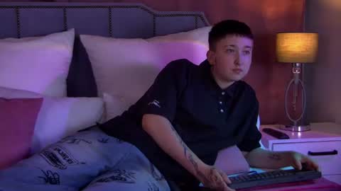Jean online show from July 4, 7:27 pm