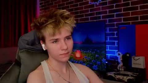 Jean online show from August 1, 3:18 pm