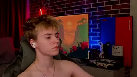 Jean online show from August 1, 6:36 pm