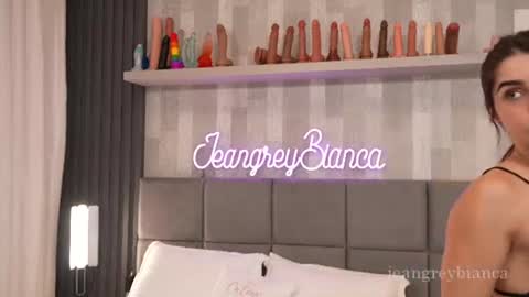 Bianca online show from August 12, 9:39 pm