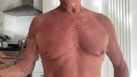 Sensual Jeeves online show from August 12, 7:00 am