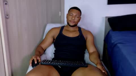 jeicowesst online show from July 31, 8:25 pm