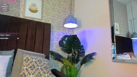 jen_rose_ online show from August 15, 1:20 am
