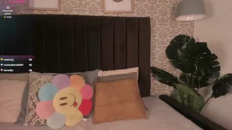 jen_rose_ online show from August 18, 12:38 am
