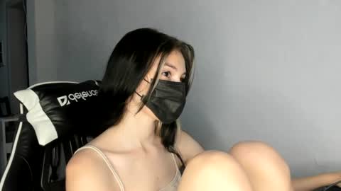 Molly online show from August 1, 5:52 pm