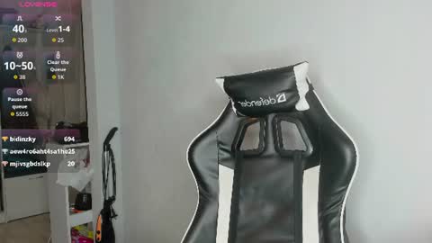 Molly online show from August 11, 8:22 pm