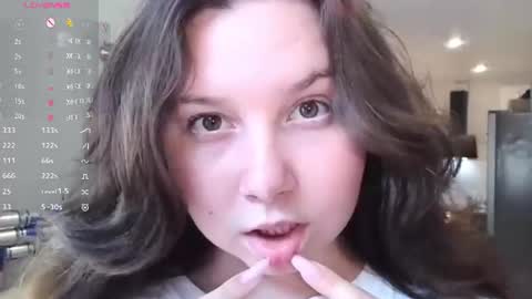 Jen online show from August 9, 7:31 am