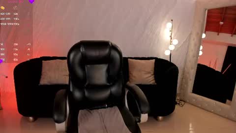 Jenna Olson  online show from August 10, 11:44 am