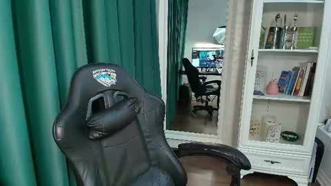 Jennasweetass online show from July 20, 6:44 pm