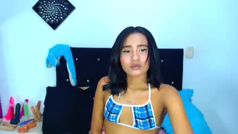 jenn online show from June 11, 5:35 am