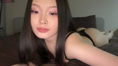 jennie_yung online show from July 22, 3:31 am