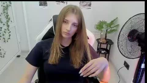Karla online show from July 31, 1:17 pm