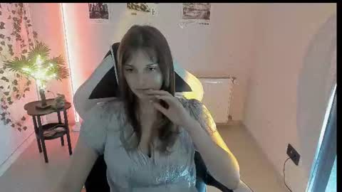 Karla online show from August 4, 9:50 am