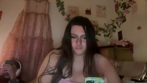 jennifer_robbie online show from August 11, 11:34 am