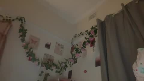 jennifer_robbie online show from August 11, 12:40 pm