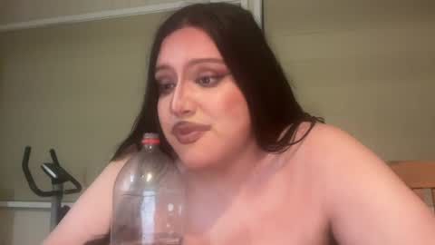 jennifer_robbie online show from August 15, 1:15 pm