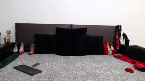 Jenny online show from June 11, 8:42 am