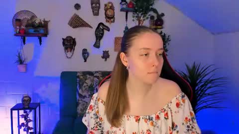 Jennifer online show from June 25, 7:22 am