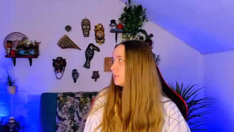 Jennifer online show from July 3, 3:47 pm