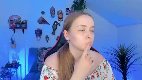 Jennifer online show from July 10, 11:21 pm