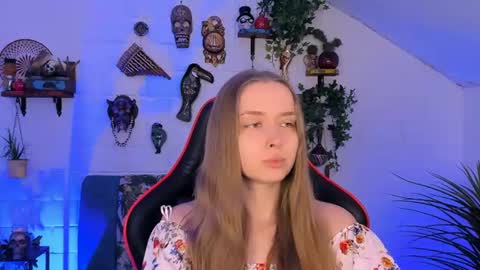 Jennifer online show from July 13, 5:08 pm
