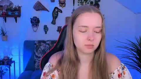 Jennifer online show from July 13, 6:14 pm