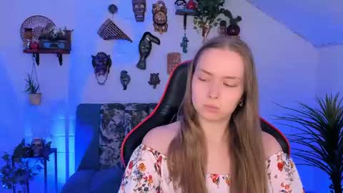 Jennifer online show from July 15, 5:47 pm