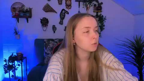 Jennifer online show from July 23, 8:44 pm
