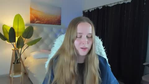 Jennifer online show from August 13, 6:00 pm