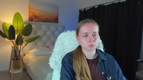 Jennifer online show from August 14, 12:36 am