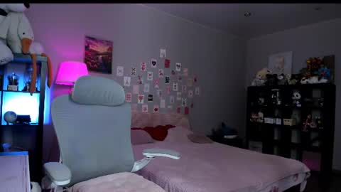 jenniferka online show from August 14, 6:11 pm