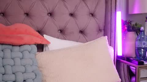 JenniferLovveX online show from July 25, 6:28 am