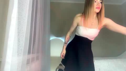 Jenn online show from August 10, 3:02 pm
