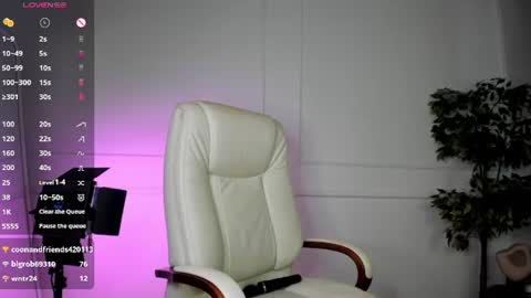 jenny_harringtons online show from July 26, 10:20 am