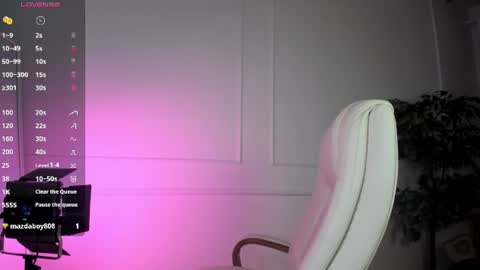 jenny_harringtons online show from August 13, 7:11 am