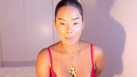 Jenny Roberts online show from August 2, 8:38 pm