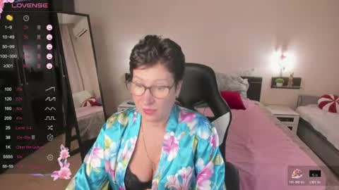 Jenny online show from August 8, 10:26 am