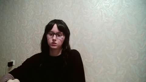 JennyOlset online show from June 26, 10:29 am