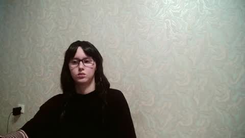 JennyOlset online show from July 5, 10:29 am
